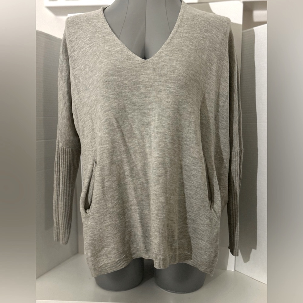 Babaton Women's V-Neck Sweater - Gray